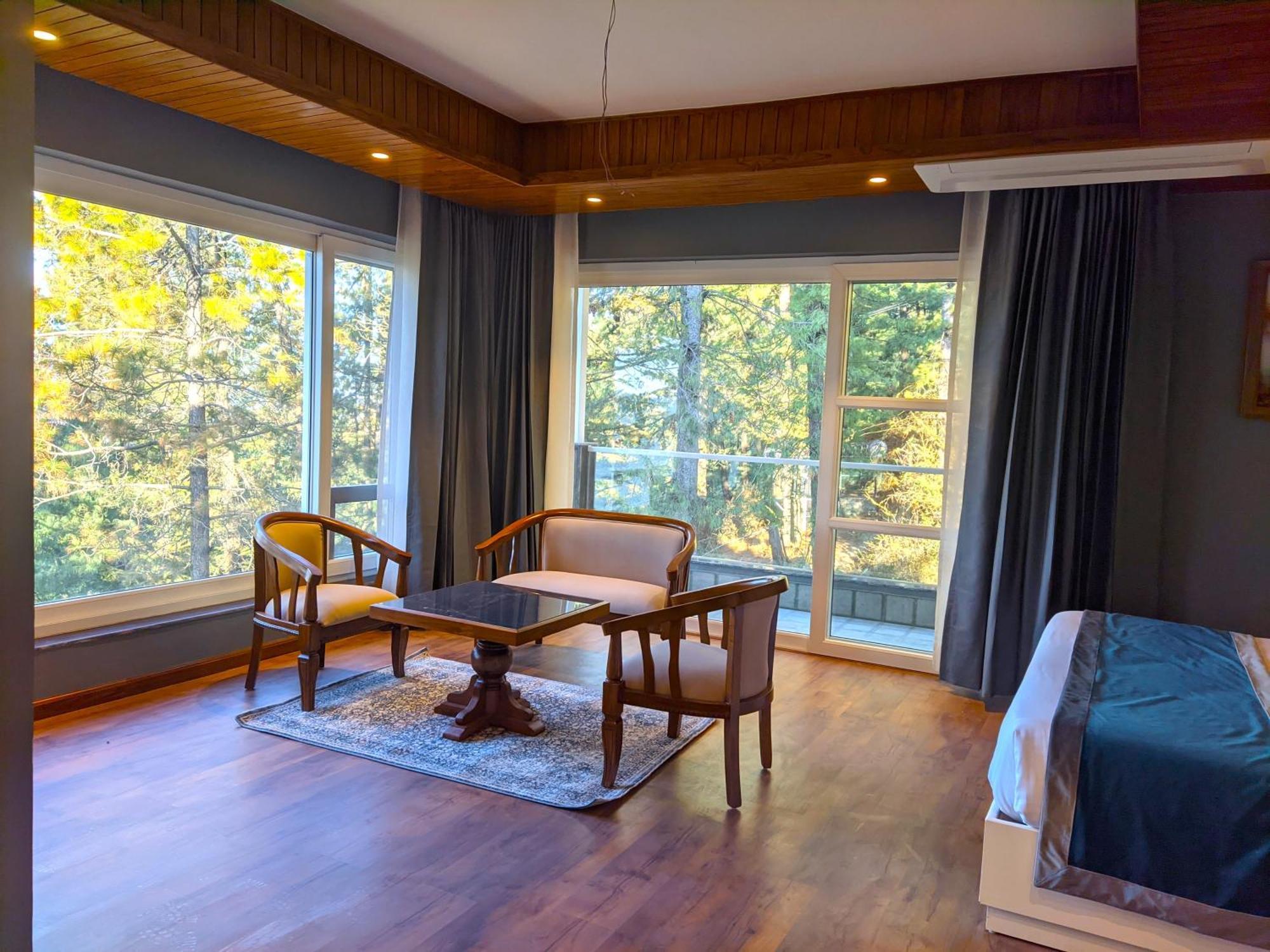 The Retreat Mashobra, Shimla Hotel Exterior photo